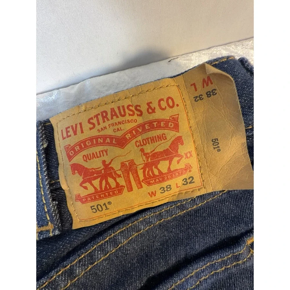 Levi's 501 Original Fit Jeans Mens 36x31 Dark Wash Button Fly Straight Denim